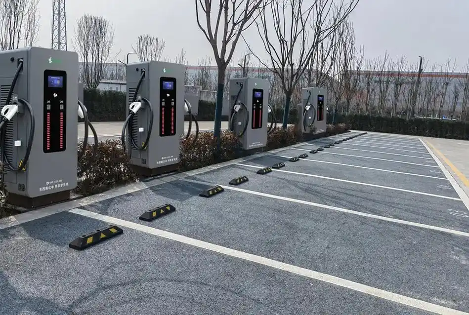 充电桩10.png 充电桩10.png